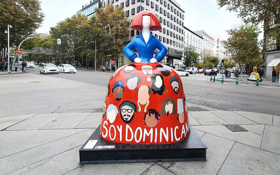 La primera «menina dominicana» adorna las calles de Madrid