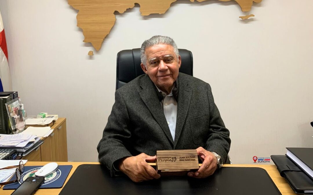Embajador dominicano en España gana premio «People 10»