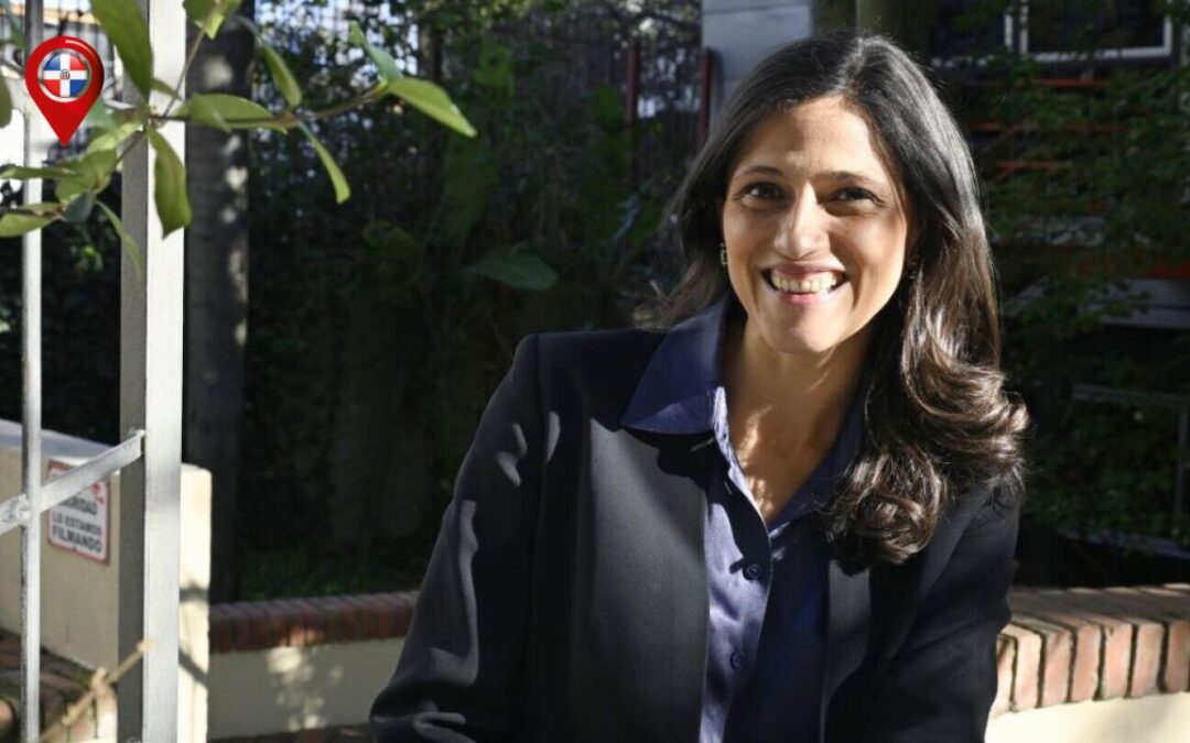 Éléonore Caroit, ministra delegada de Francofonía, Cooperación Internacional y Franceses en el Extranjero.